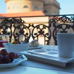 https://noir.palermohotels.org